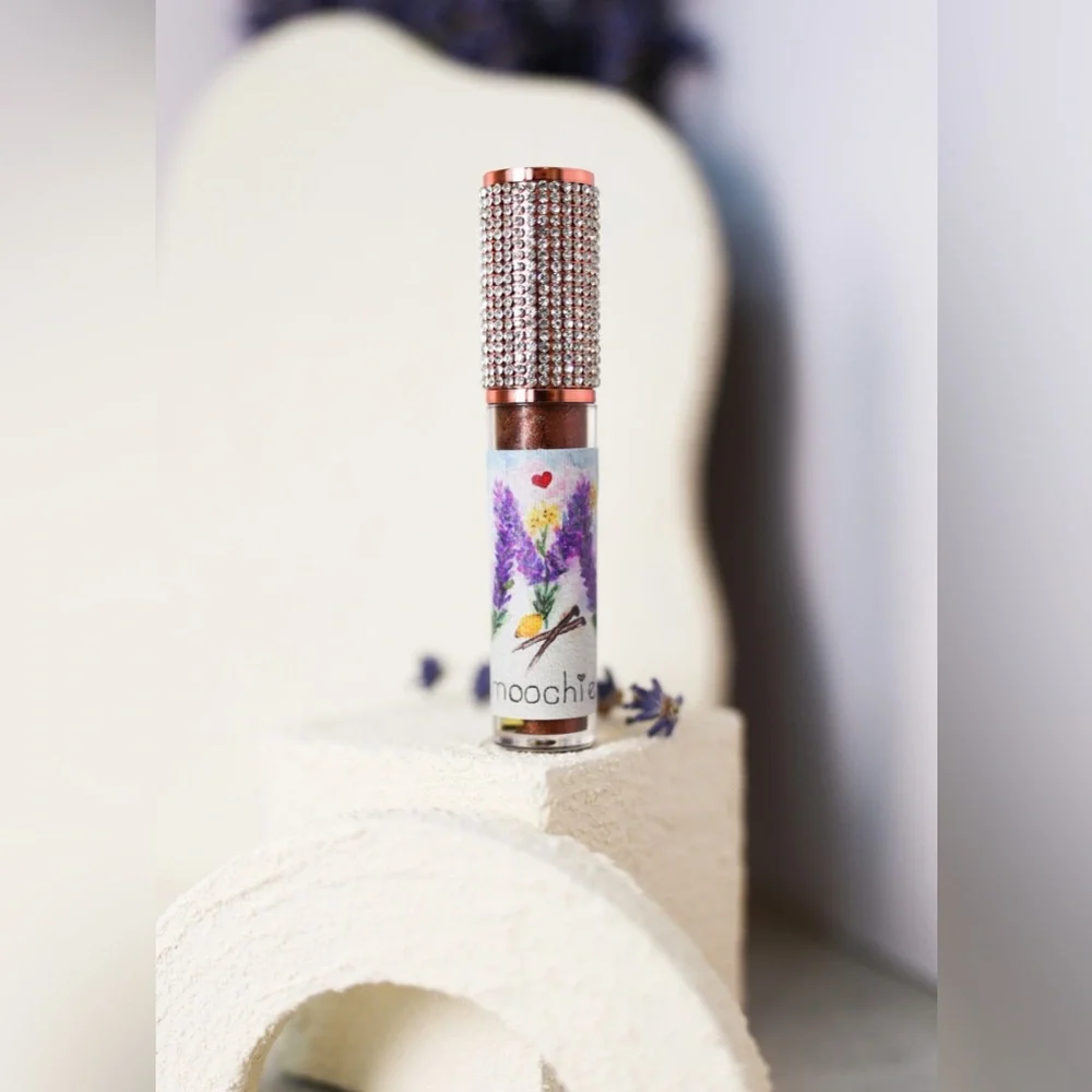 Moochie Nourishing Lip Gloss